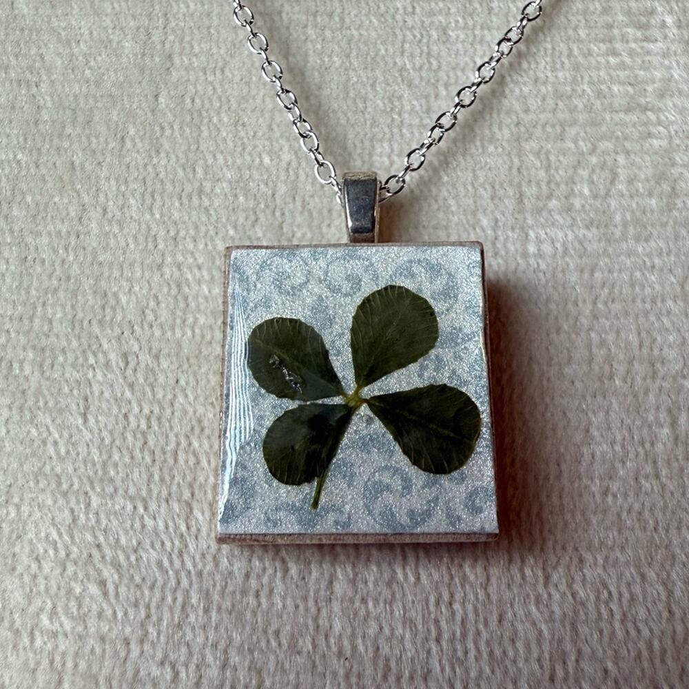 Hand-Crafted Real 4 Four Leaf Clover Scrabble Tile Pendant‎ w/ Silver Chain #27